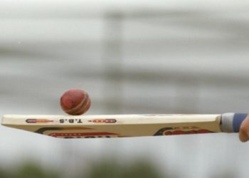 Australia's chief medical officer says 'cricket not possible soon'