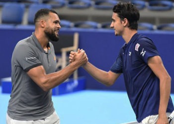 European Open: Tsonga starts campaign with confident win