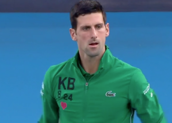 Novak Djokovic pays tribute to basketball legend Kobe Bryant.