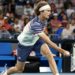 Alexander Zverev fights back a set down to beat Wawrinka at Australian Open