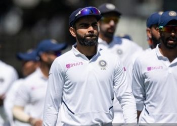 করোনা নিয়ে ভিডিও বার্তায় কাতর কোহলি