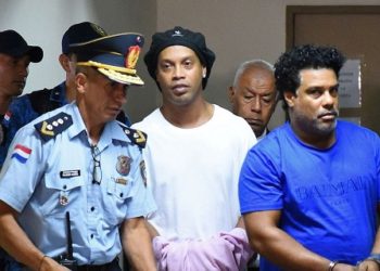 Ronaldinho didn't use fake passport, says his lawyer