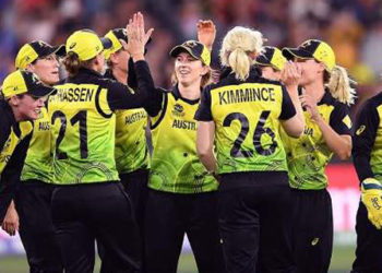 Australia crush India by 85 runs