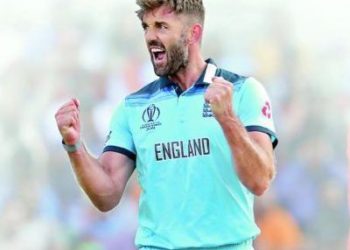 England drop Hales, Plunkett from 55-man training group
