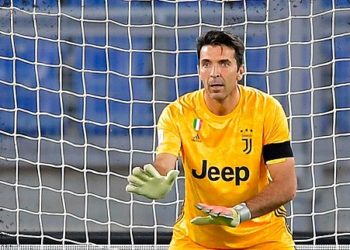 Buffon sets new appearance record as Juventus beat Torino 4-0