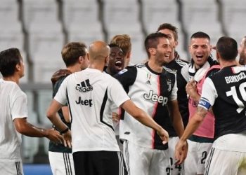 Juventus beat Sampdoria, win ninth straight title