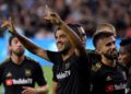 Los Angeles fight back to hold Houston Dynamo 3-3