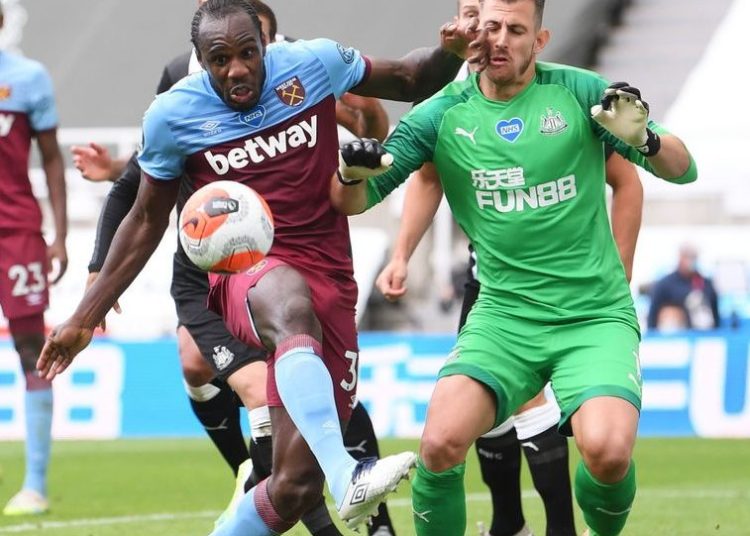 Newcastle fight back to share points with West Ham
