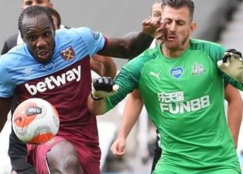 Newcastle fight back to share points with West Ham