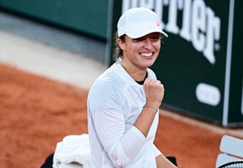 French Open: Polish teenager Swiatek shocks top seed Halep
