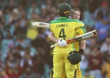 Finch, Smith hit centuries as Australia set India 375 to win in first ODI