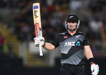 Seifert shines again as New Zealand wrap up T20 series against Pakistan