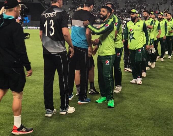 T20 series: New Zealand beat Pakistan by five wickets