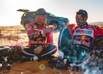 Peterhansel maintains lead; Nasser Al Attiyah claims fourth stage win