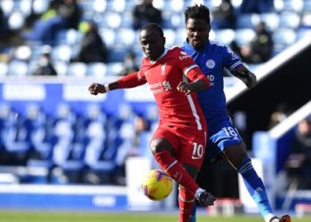 Liverpool crash to third successive defeat