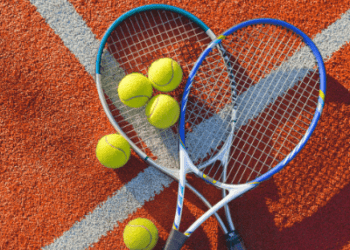 Muguruza thrashes Vondrousova to set up final showdown with Barty