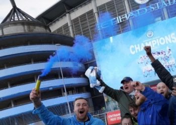 Manchester City win third title in four seasons