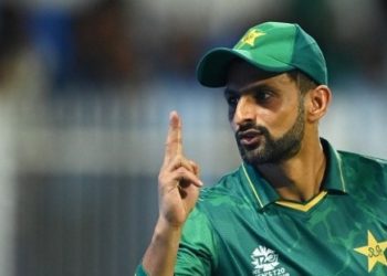 Pakistan set up semifinal battle with Australia after win over Scotland