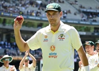 Boland blows away England with 6 for 7 as Australia retain Ashes