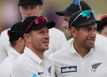 Taylor ends Test career in style as New Zealand thrash Bangladesh to level series