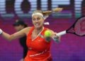 Defending champion Kvitova cruises into second round