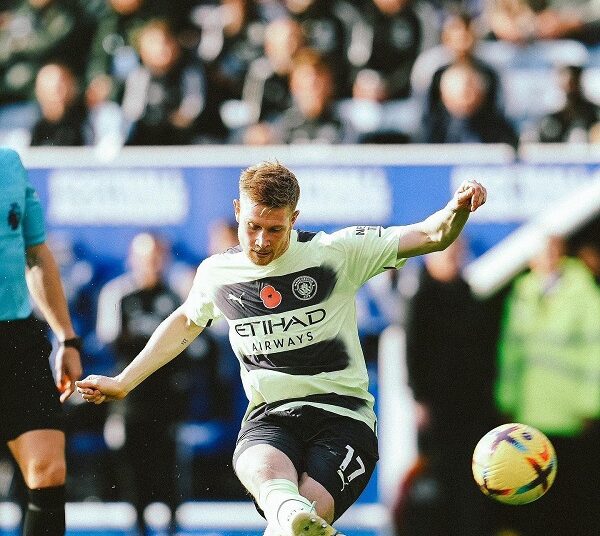 Manchester City moved to top of Premier League after win at Leicester