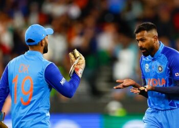 T20 WC: India beat Bangladesh by 5 runs to boost semifinal chances