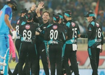 New Zealand beat India by 21 runs in first T20