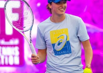 Swiatek defends Qatar TotalEnergies title