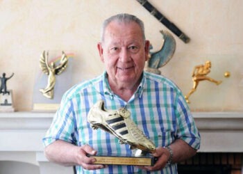 Fontaine: Record goal scorer in a single World Cup dies