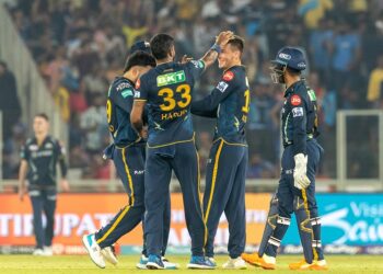 Gujarat thrash Mumbai, jumps to second place