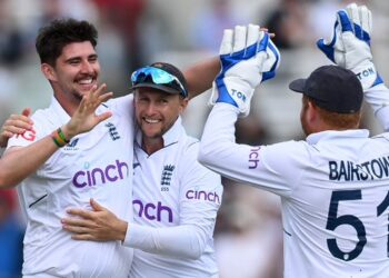 England name unchanged squad for first two Tests against Australia