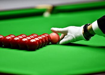 Two Chinese snooker players get life bans for match-fixing