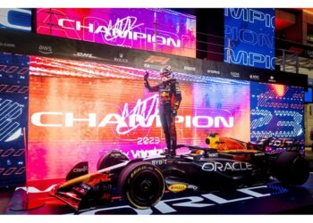 Verstappen wins Qatar Grand Prix to retain Formula One title