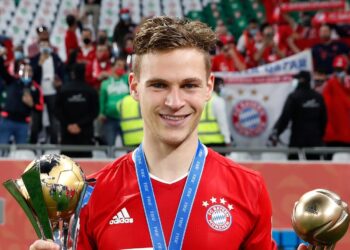 Bayern extend versatile midfielder Kimmich’s deal to 2029