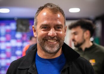 Flick praises focus of much-changed Barcelona