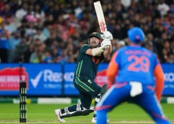 Australia beat India by 4 wickets