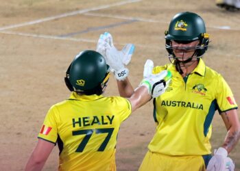 Healy leads Australia in historic run chase to clinch victory over India
