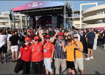 Record laps, packed grandstands kick off Qatar Grand Prix