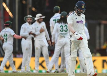 India in early trouble chasing 549 as South Africa tighten grip in Guwahati