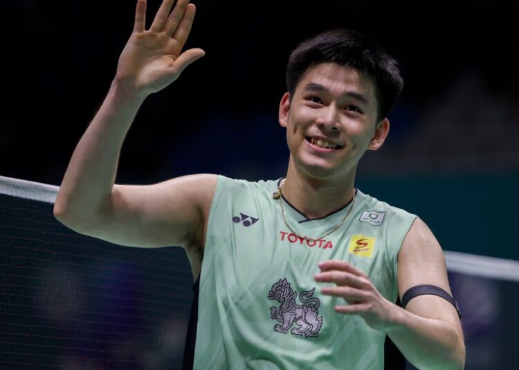 Vitidsarn cruises as An Se-Young survives early test at World Tour Finals