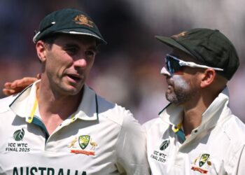 Cummins and Lyon Return as Australia Leave Khawaja Out for Third Ashes Test