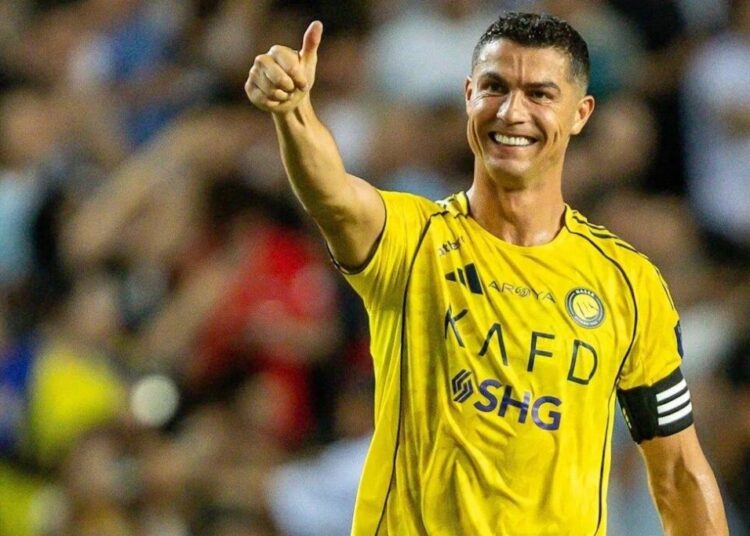 Ronaldo eyes 1,000 goals after Globe Soccer honour