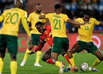 South Africa lock horns with Zimbabwe tonight