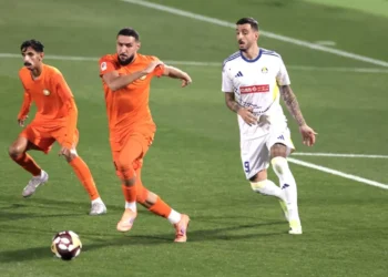 Al Gharafa edge Umm Salal 3-2 to return to winning ways