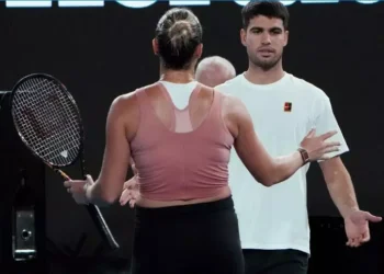 Alcaraz and Sabalenka set the tone as Australian Open gets underway