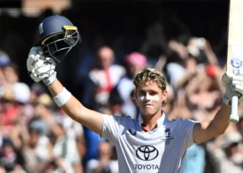 Bethell scores maiden Test century as Australia stay in control