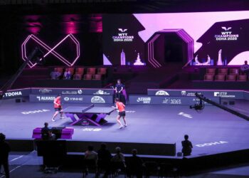 China’s world No. 2 Lin advances to Round of 16