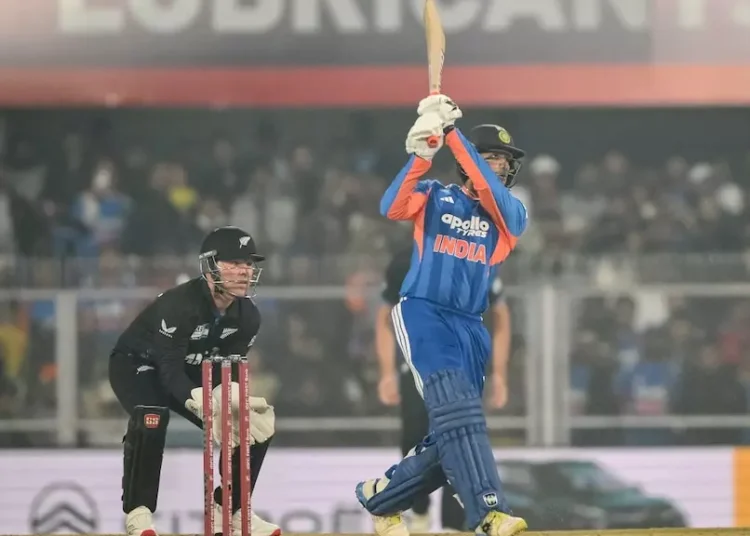 New Zealand clinch consolation win as India lead T20 Series