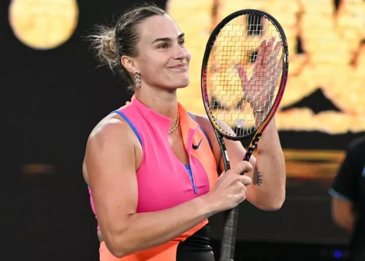 Sabalenka, Alcaraz advance despite fan frustration on opening day